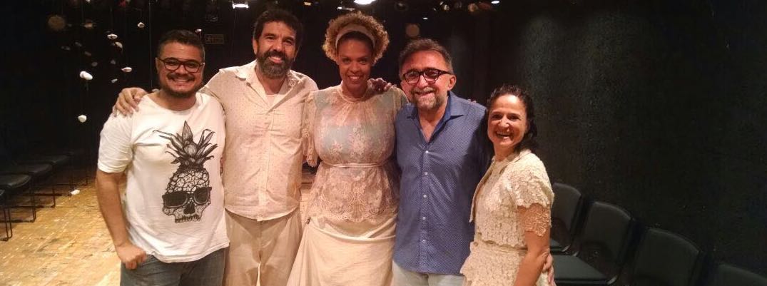 Viva o teatro brasileiro! Viva redemunho!