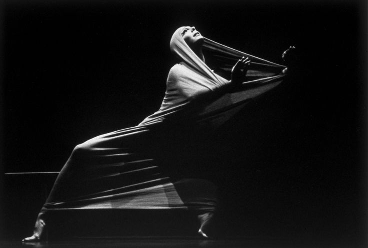 Martha Graham dançando Lamentation